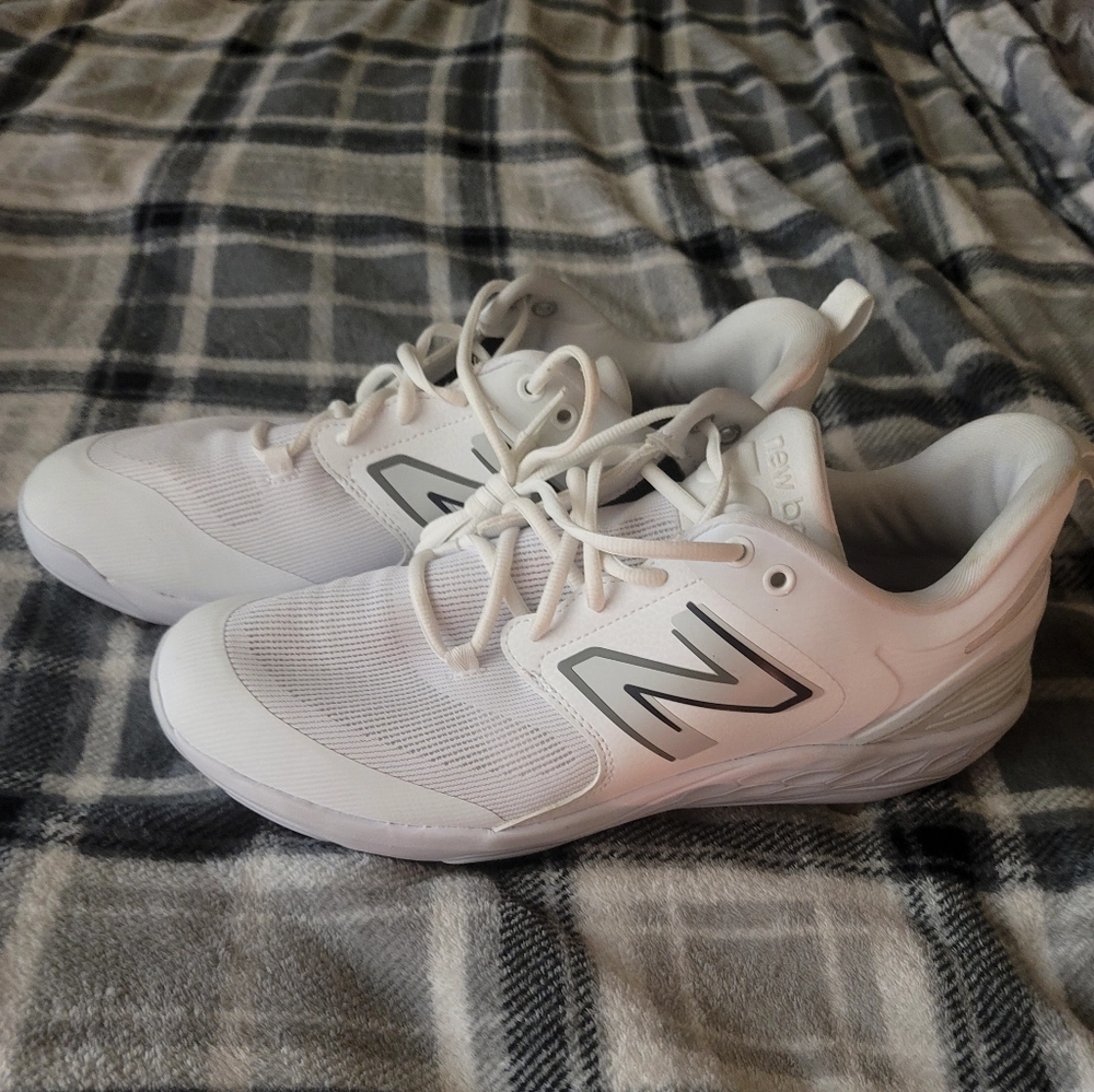 Mens size 14 New Balance Soccer cleats